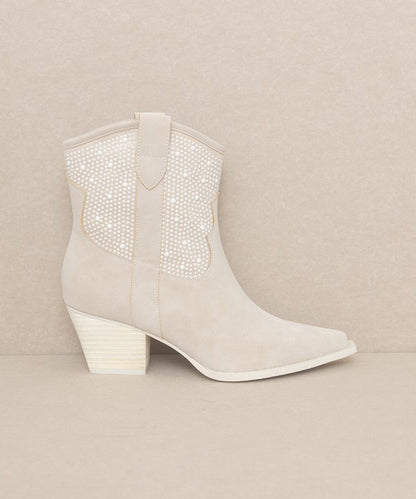 Pearl Elegance Western Boots